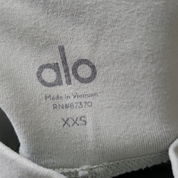 Alo yoga Sage green leggings with elastic detail - Picture 4 of 6